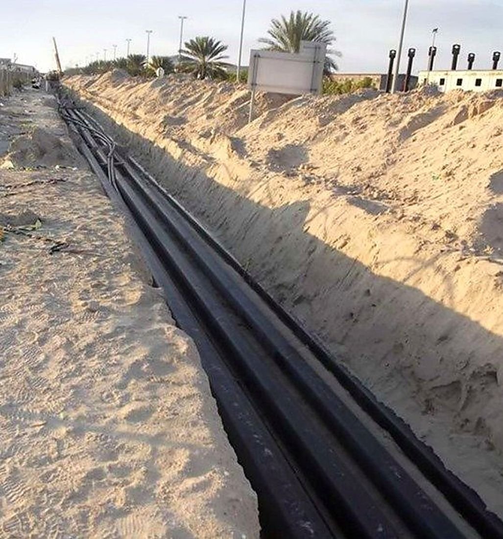 Cross-country water transmission pipeline in the desert